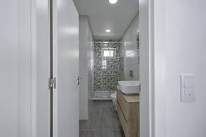 Olivais Modern by Homing