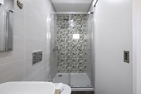 Olivais Modern by Homing