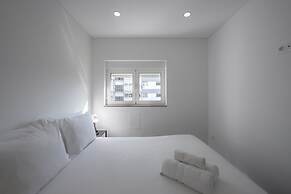 Olivais Modern by Homing