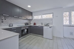 Olivais Modern by Homing