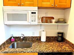 Studio in Las Olas Near FL Beach