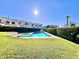 Quarteira Classic 2 With Pool by Homing