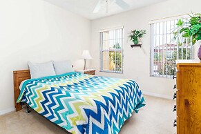 Stylish 3BR Townhouse 15 min to Disney Parks