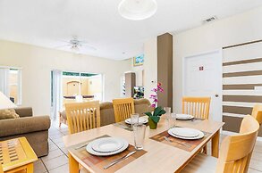 Stylish 3BR Townhouse 15 min to Disney Parks