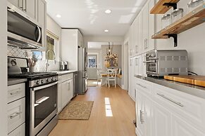 CSU Hideaway King Bd, Backyard Oasis, EV Charger