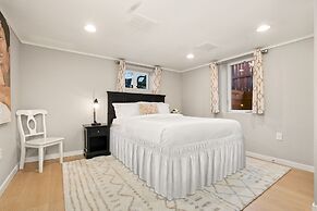 CSU Hideaway King Bd, Backyard Oasis, EV Charger