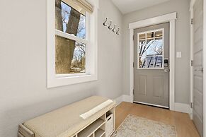 CSU Hideaway King Bd, Backyard Oasis, EV Charger