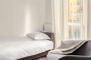 JOIVY Modern Studio for 3