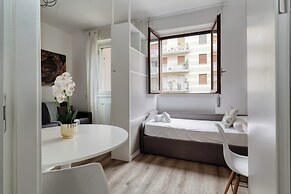 JOIVY Modern Studio for 3