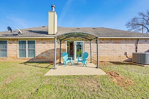 1 Mi to Lake Jacksonville: Pet-friendly Home