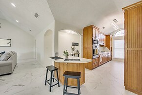 1 Mi to Lake Jacksonville: Pet-friendly Home