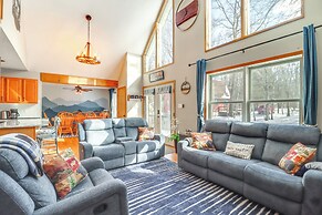 7 Mi to Big Boulder Mtn: Poconos Chalet w/ Hot Tub