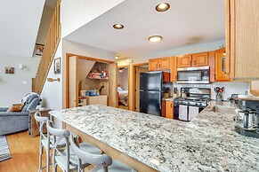 7 Mi to Big Boulder Mtn: Poconos Chalet w/ Hot Tub