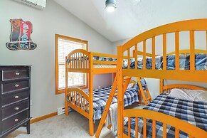 7 Mi to Big Boulder Mtn: Poconos Chalet w/ Hot Tub