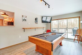 7 Mi to Big Boulder Mtn: Poconos Chalet w/ Hot Tub