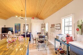 Large Yard + Pond: Fayetteville Rural Retreat