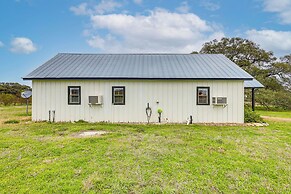 Large Yard + Pond: Fayetteville Rural Retreat
