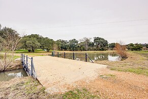 Large Yard + Pond: Fayetteville Rural Retreat