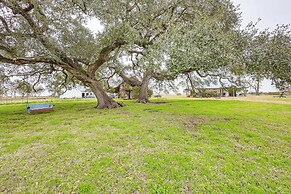 Large Yard + Pond: Fayetteville Rural Retreat