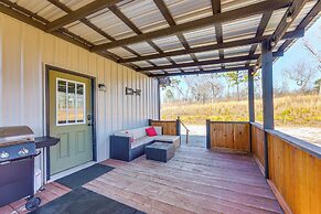 Peaceful Cabin w/ Mtn Views & Grill in Altoona!