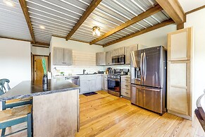 Peaceful Cabin w/ Mtn Views & Grill in Altoona!