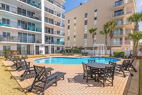 Waterfront Fort Walton Beach Condo: Pool Access!
