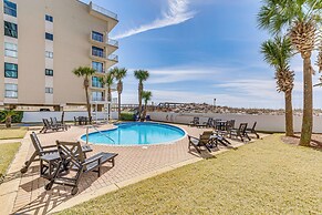 Waterfront Fort Walton Beach Condo: Pool Access!