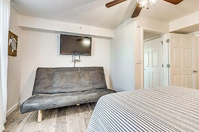 Waterfront Fort Walton Beach Condo: Pool Access!