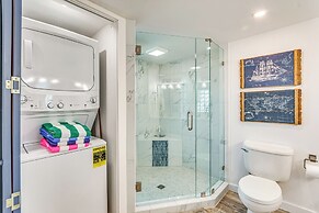 Waterfront Fort Walton Beach Condo: Pool Access!