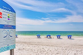 Waterfront Fort Walton Beach Condo: Pool Access!