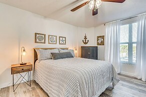 Waterfront Fort Walton Beach Condo: Pool Access!