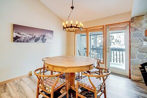 Mtn Condo on Tenmile Creek: Hot Tub & Pool Access!