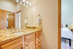 Mtn Condo on Tenmile Creek: Hot Tub & Pool Access!