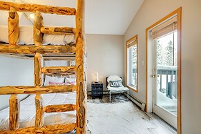 Mtn Condo on Tenmile Creek: Hot Tub & Pool Access!