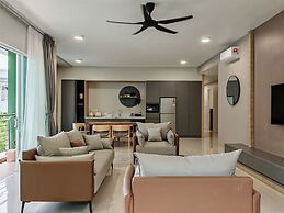 Mountain & Lake Views' Suite Cycas