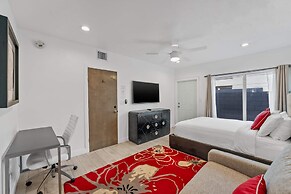 320-1 Las Olas Boulevard