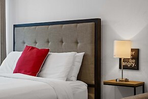 320-1 Las Olas Boulevard