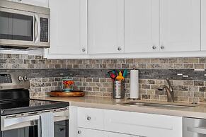 320-1 Las Olas Boulevard