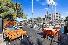 320-1 Las Olas Boulevard