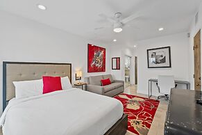 320-1 Las Olas Boulevard