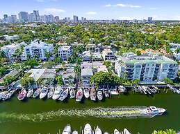 320-1 Las Olas Boulevard