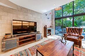 Singer House on the Water