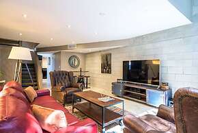 Singer House on the Water