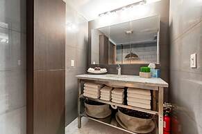 Singer House on the Water