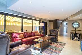 Singer House on the Water