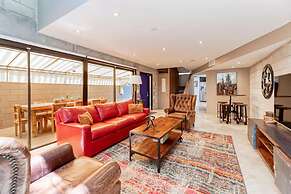 Singer House on the Water