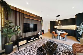 Rosso Suite 2BR City Views