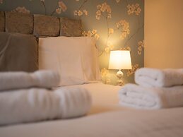 Elckys Lodge - Hot Tub Retreat Near York