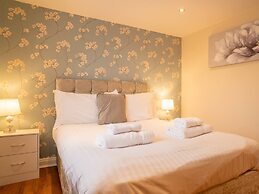 Elckys Lodge - Hot Tub Retreat Near York