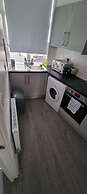 Sleek, Sleeps 6 Sunset Views, Family Friendly